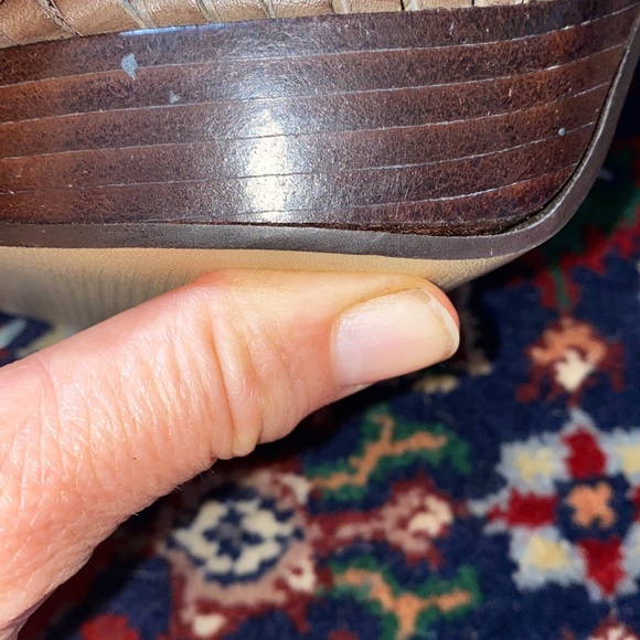 Brown leather Guess high platform peep toe heels. Size 9. Never worn - Picture 8 of 12